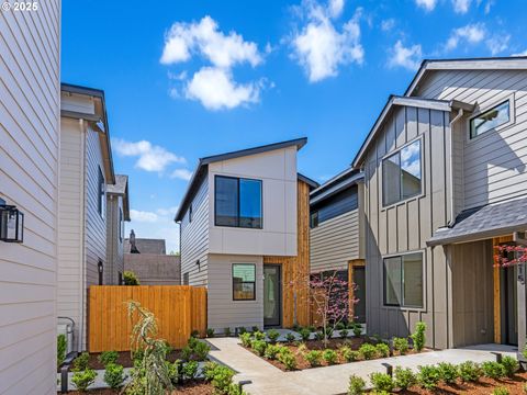 3219 SE 28th AVE 5 Portland OR 97202