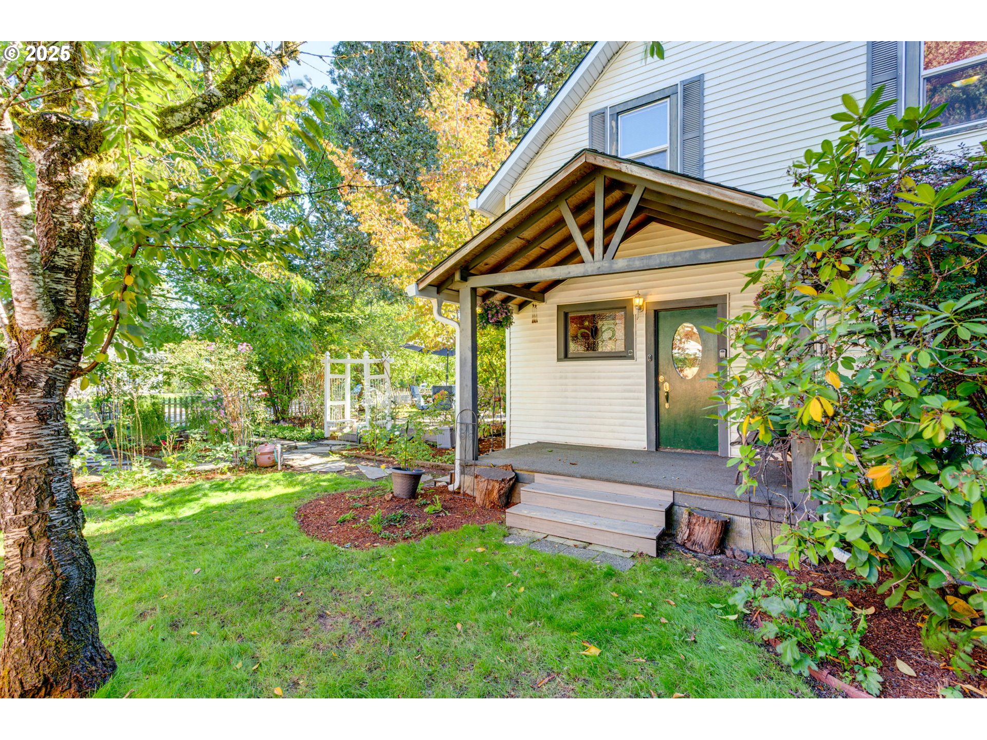 165 SE 33RD AVE