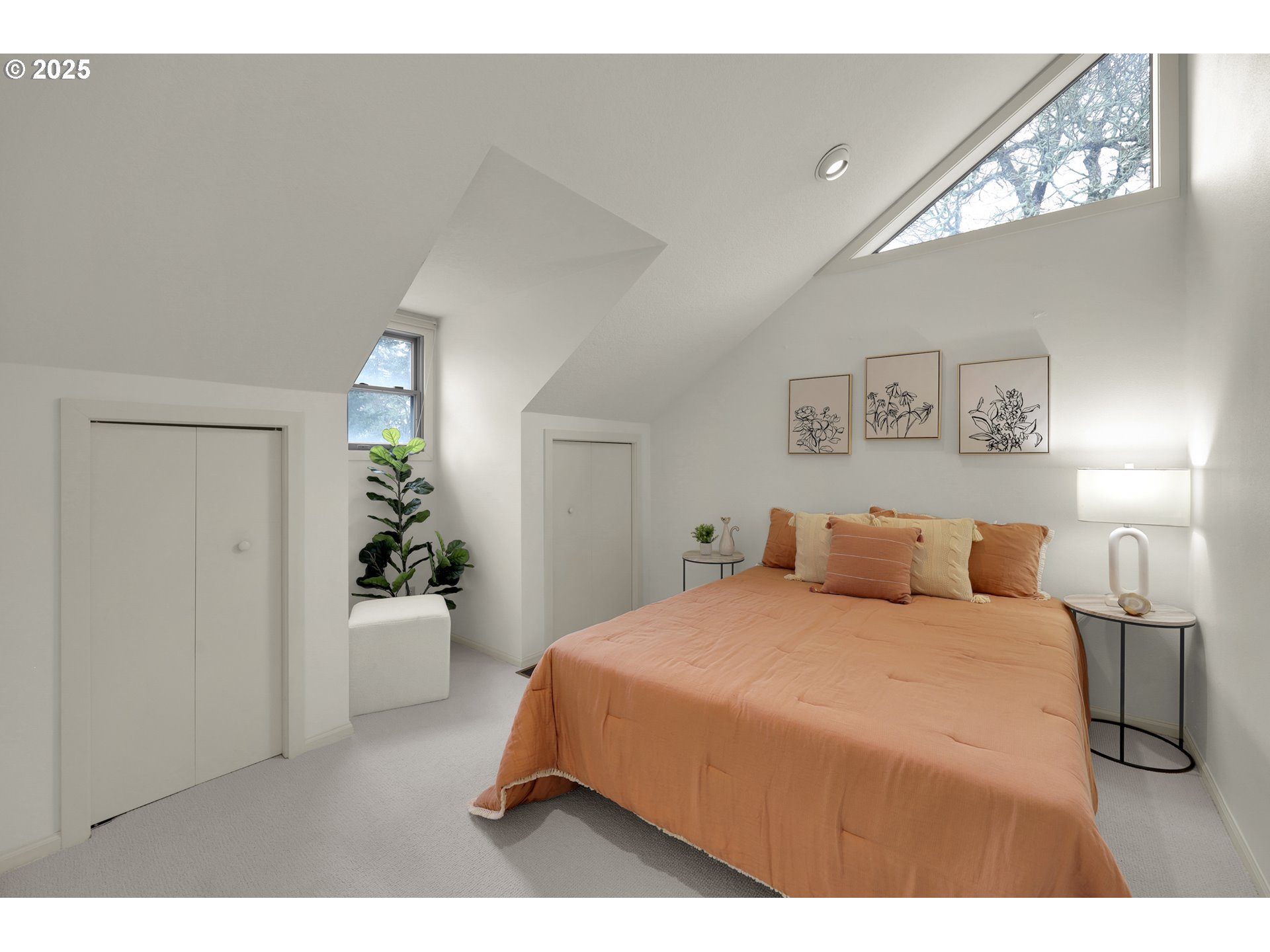 Eugene, Oregon 97405, United States, 4 Bedrooms Bedrooms, ,3 BathroomsBathrooms,Residential,Pending,103725