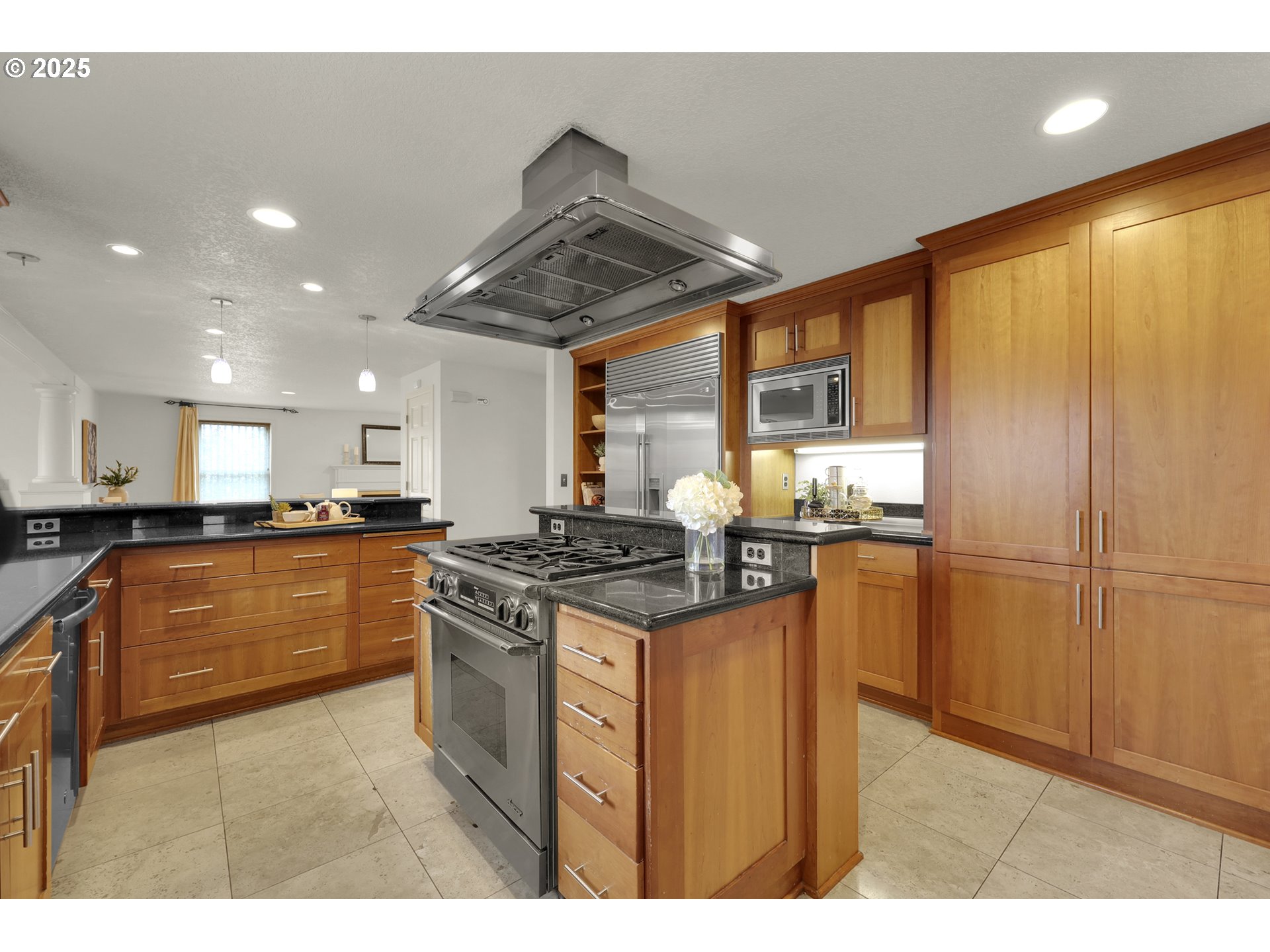 Eugene, Oregon 97405, United States, 4 Bedrooms Bedrooms, ,3 BathroomsBathrooms,Residential,Pending,103725