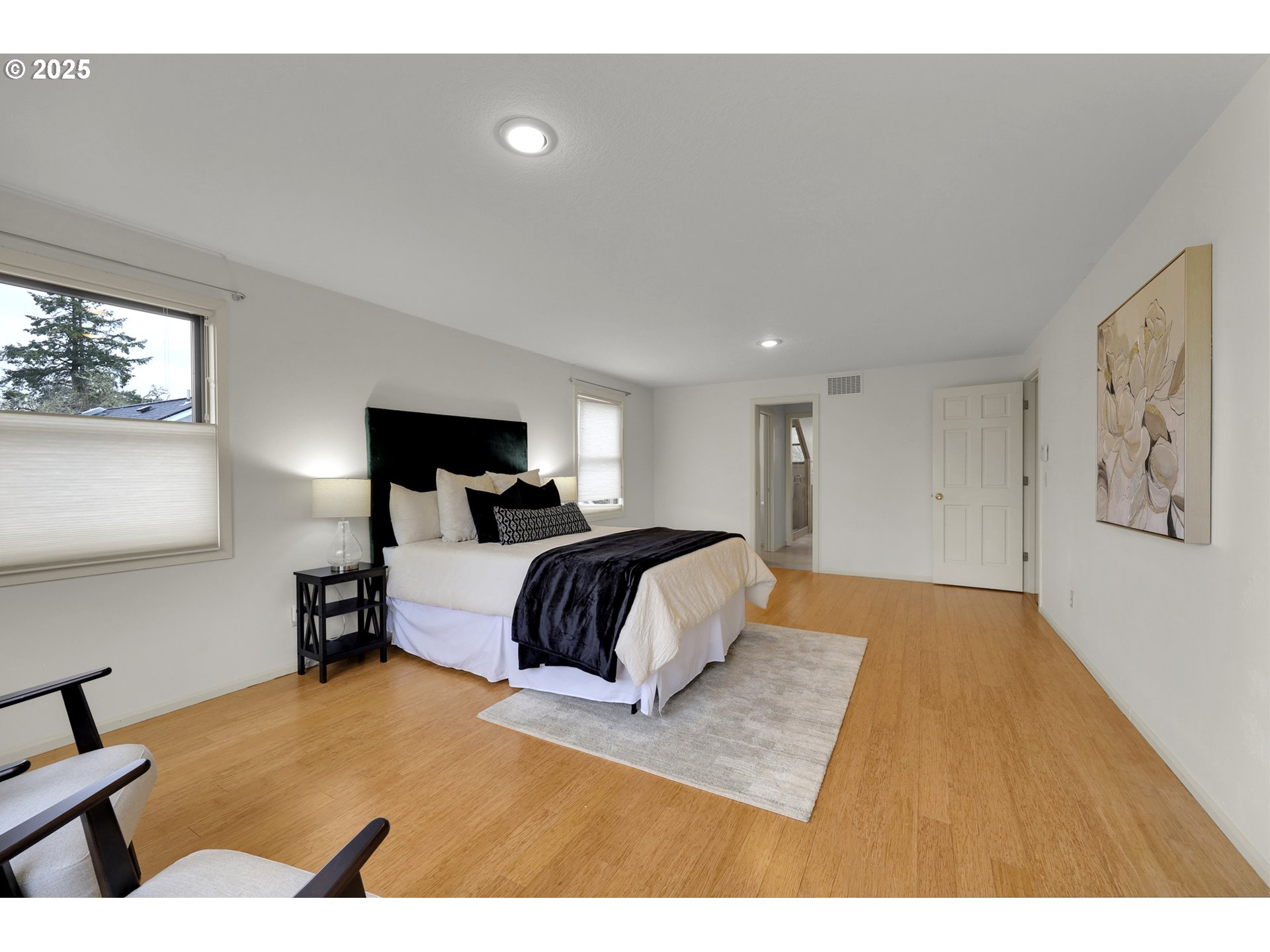 Eugene, Oregon 97405, United States, 4 Bedrooms Bedrooms, ,3 BathroomsBathrooms,Residential,Pending,103725