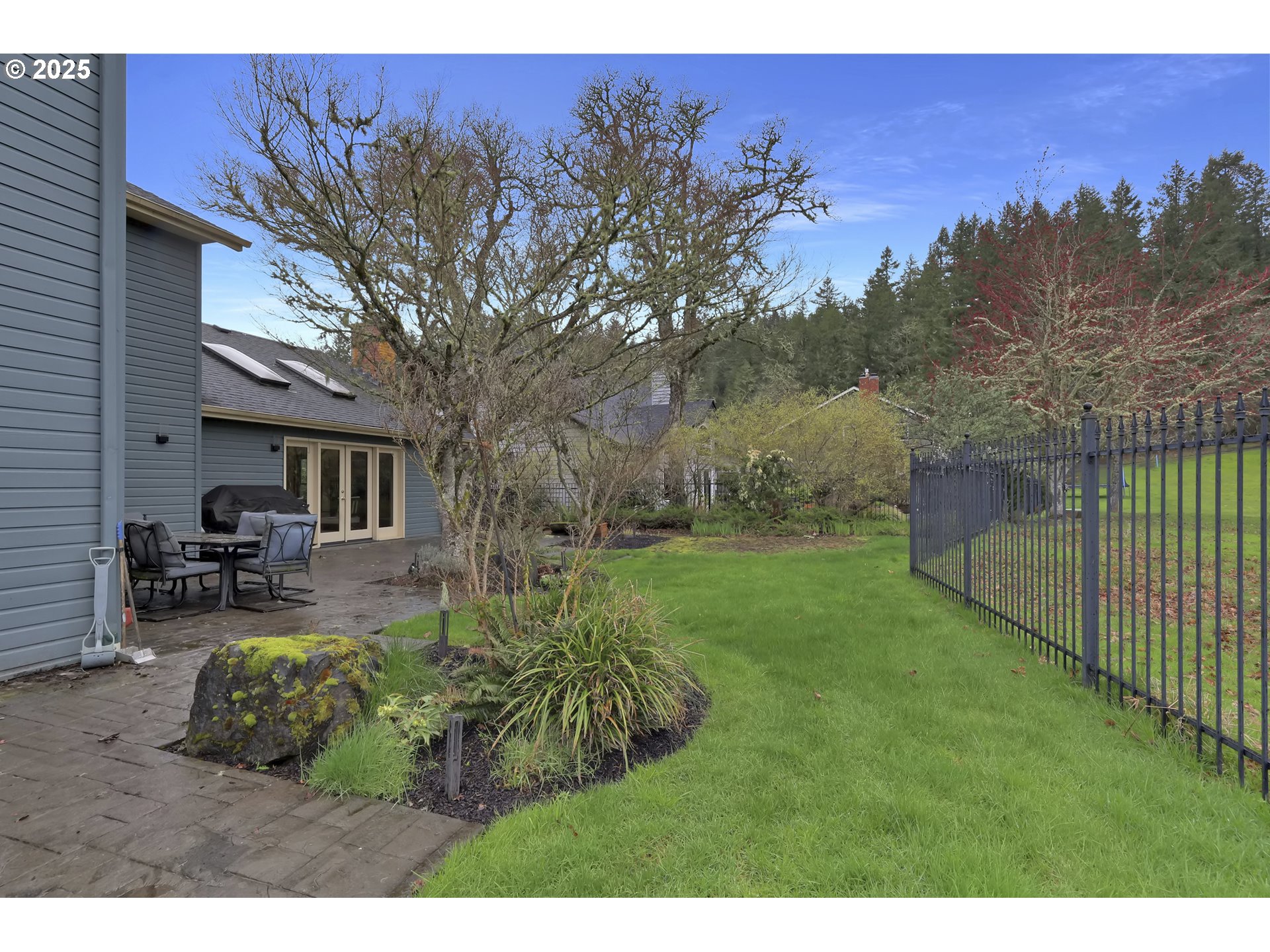 Eugene, Oregon 97405, United States, 4 Bedrooms Bedrooms, ,3 BathroomsBathrooms,Residential,Pending,103725