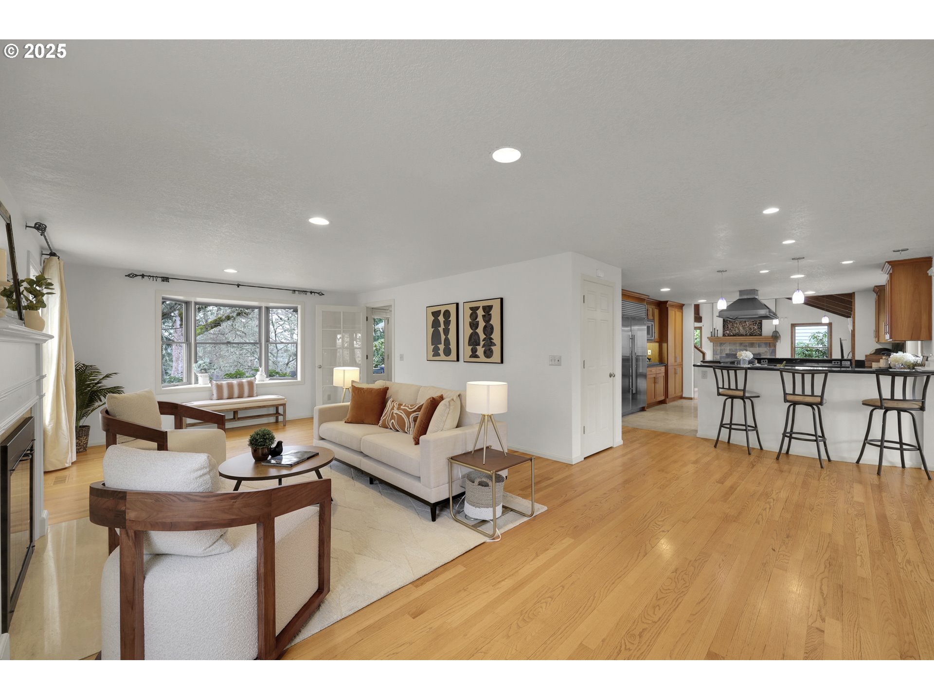 Eugene, Oregon 97405, United States, 4 Bedrooms Bedrooms, ,3 BathroomsBathrooms,Residential,Pending,103725