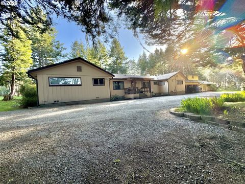 86764 Sydnam LN Bandon OR 97411