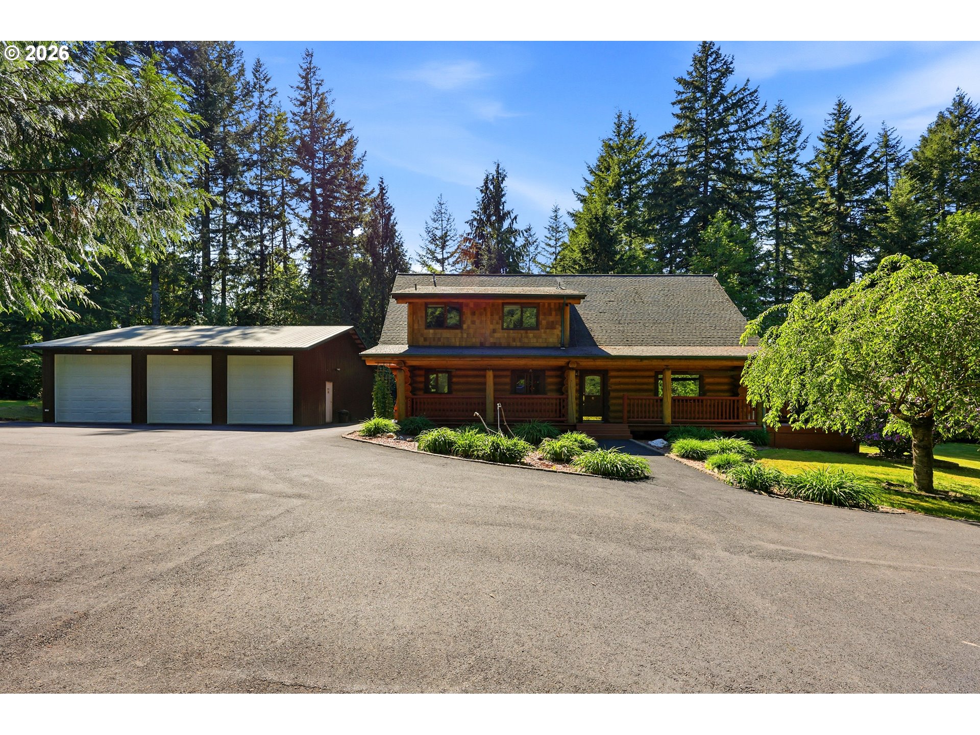 390 SPRUCE CREEK RD