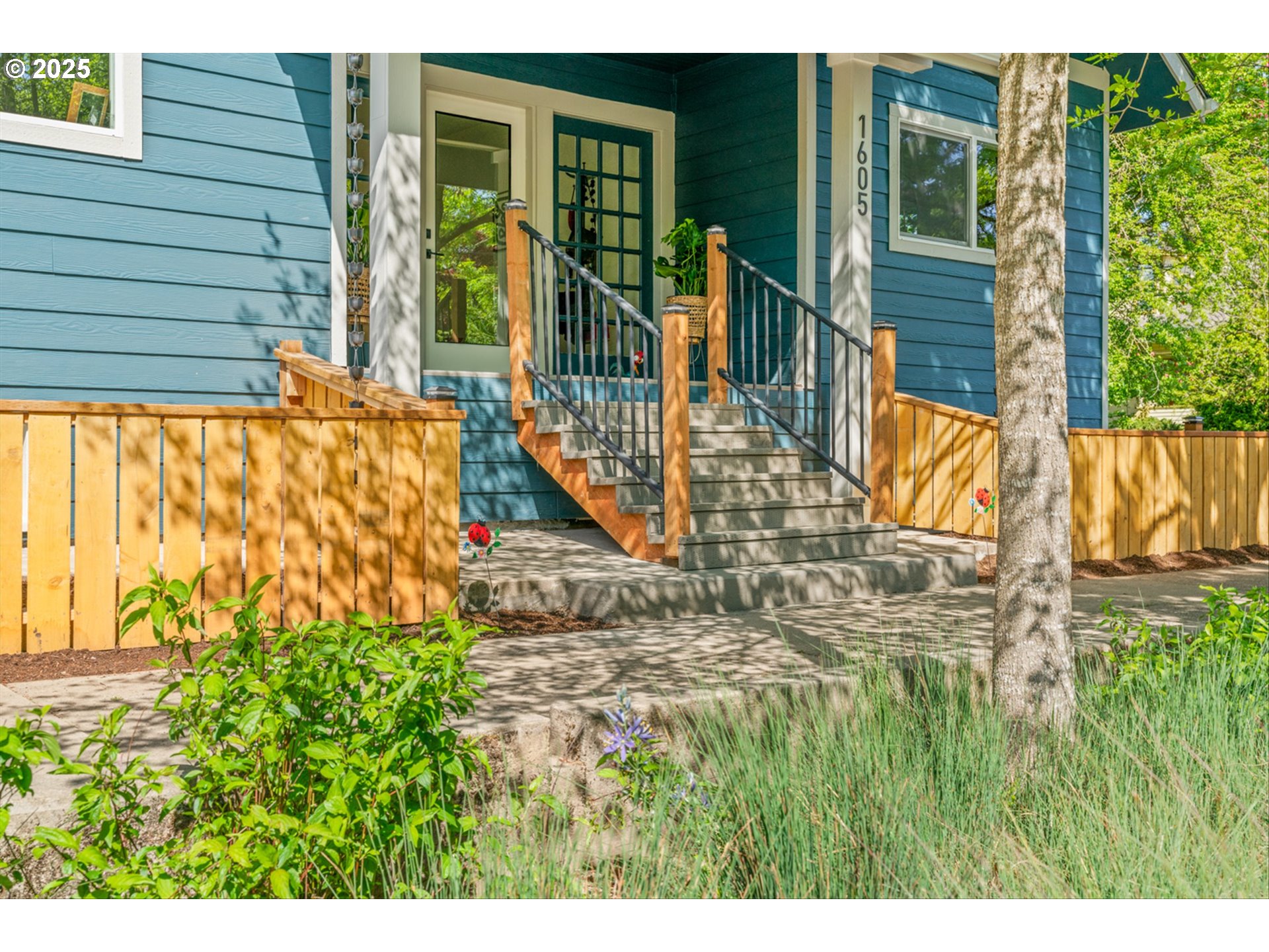 1605 SE 46TH AVE