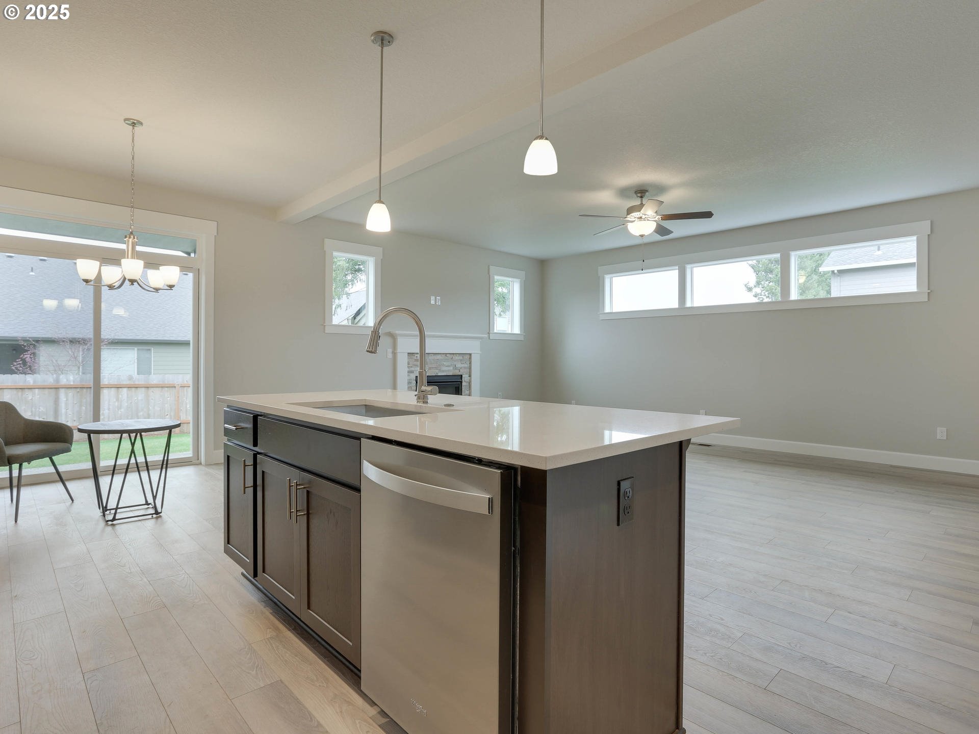 2219 E Badger WAY