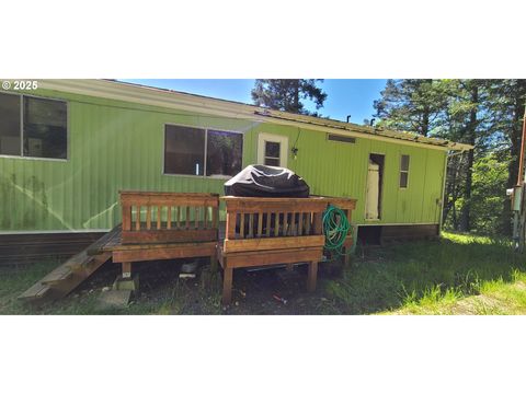 23506 CARPENTERVILLE RD Brookings OR 97415