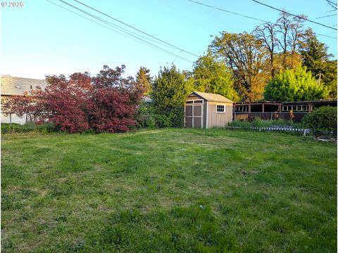 Tiny photo for 76501 Portal Dr, Oakridge, OR 97463 (MLS # 294270978)