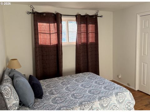 Tiny photo for 76501 Portal Dr, Oakridge, OR 97463 (MLS # 294270978)