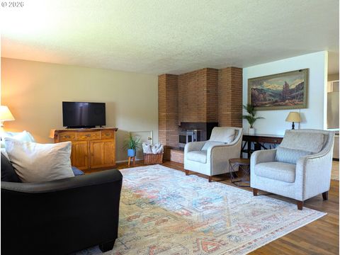 Tiny photo for 76501 Portal Dr, Oakridge, OR 97463 (MLS # 294270978)