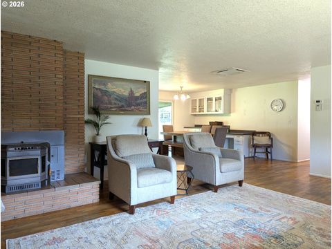 Tiny photo for 76501 Portal Dr, Oakridge, OR 97463 (MLS # 294270978)