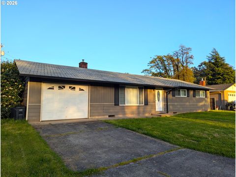 Photo of 76501 Portal Dr, Oakridge, OR 97463 (MLS # 294270978)