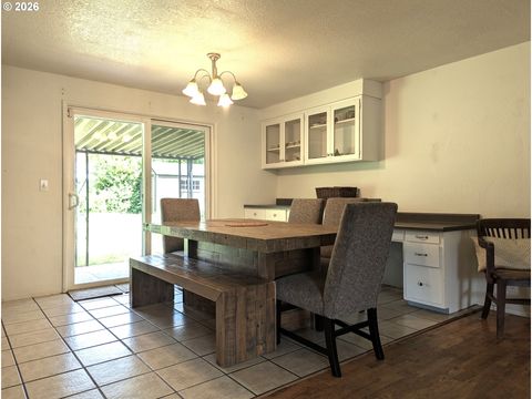 Tiny photo for 76501 Portal Dr, Oakridge, OR 97463 (MLS # 294270978)