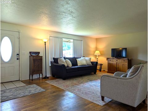 Tiny photo for 76501 Portal Dr, Oakridge, OR 97463 (MLS # 294270978)