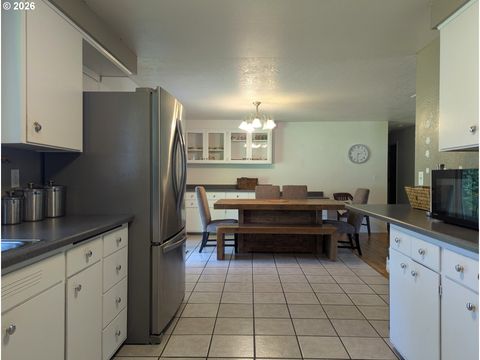 Tiny photo for 76501 Portal Dr, Oakridge, OR 97463 (MLS # 294270978)