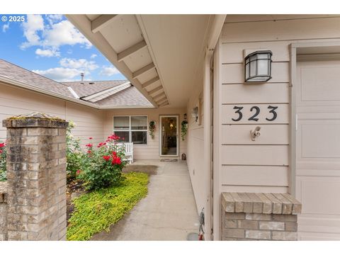 Photo of 323 NE Fircrest Pl, McMinnville, OR 97128 (MLS # 792857815)