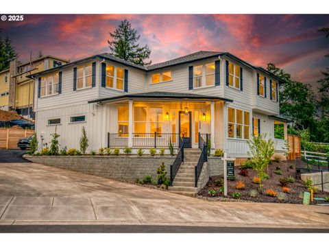 2258 SATTER ST West Linn OR 97068