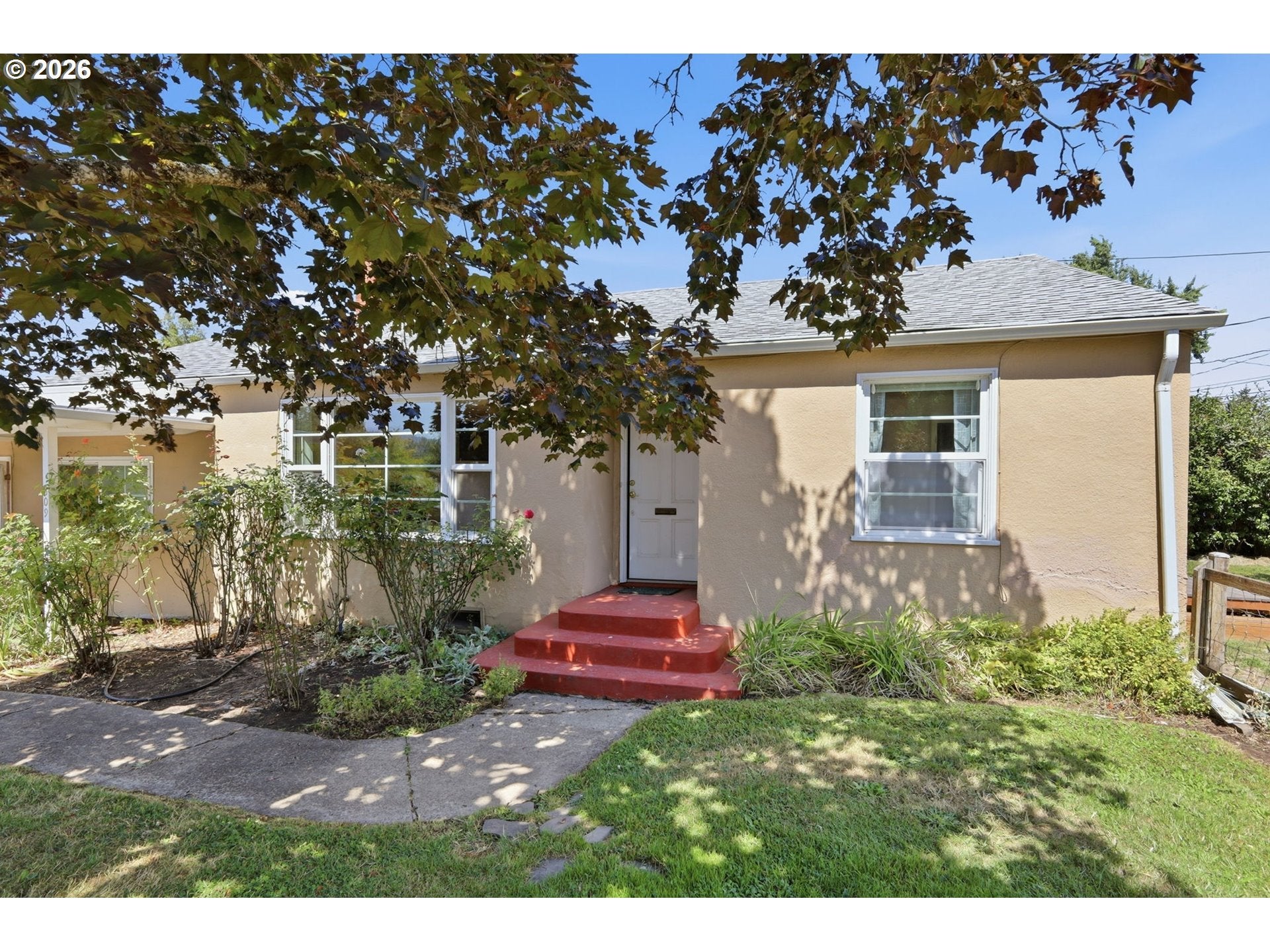 805 E 29TH AVE