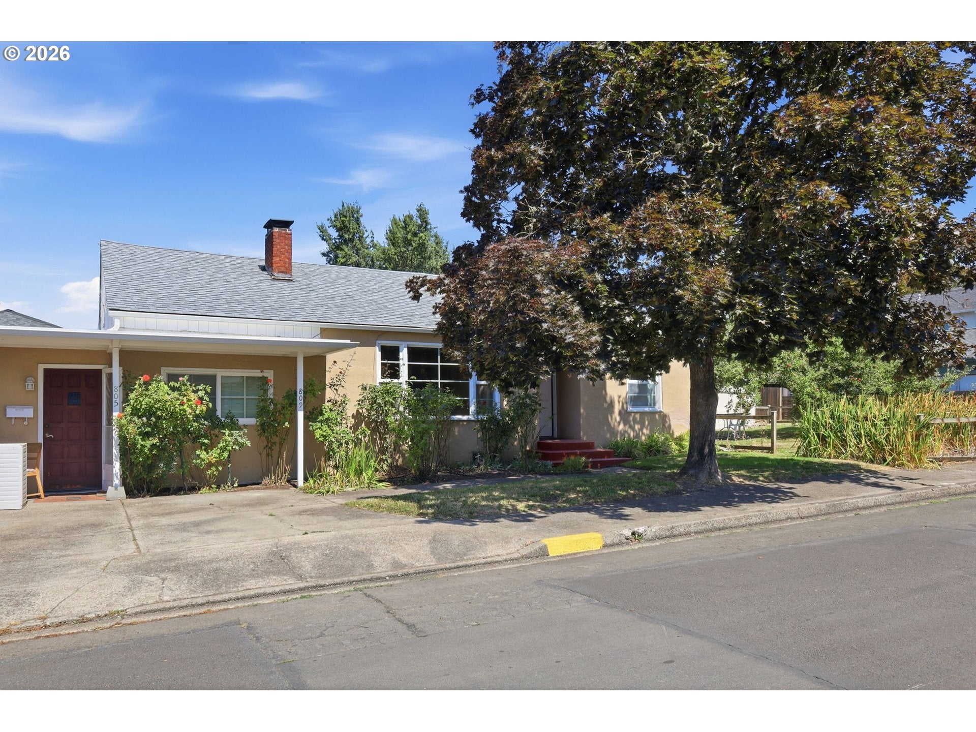 805 E 29TH AVE