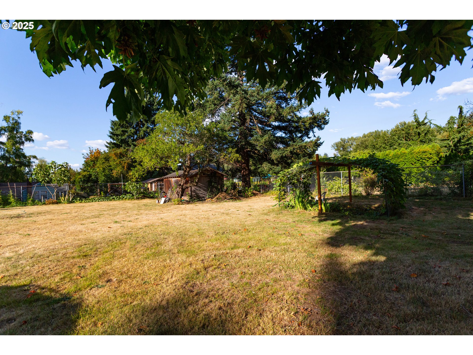 9402 SE TENINO CT