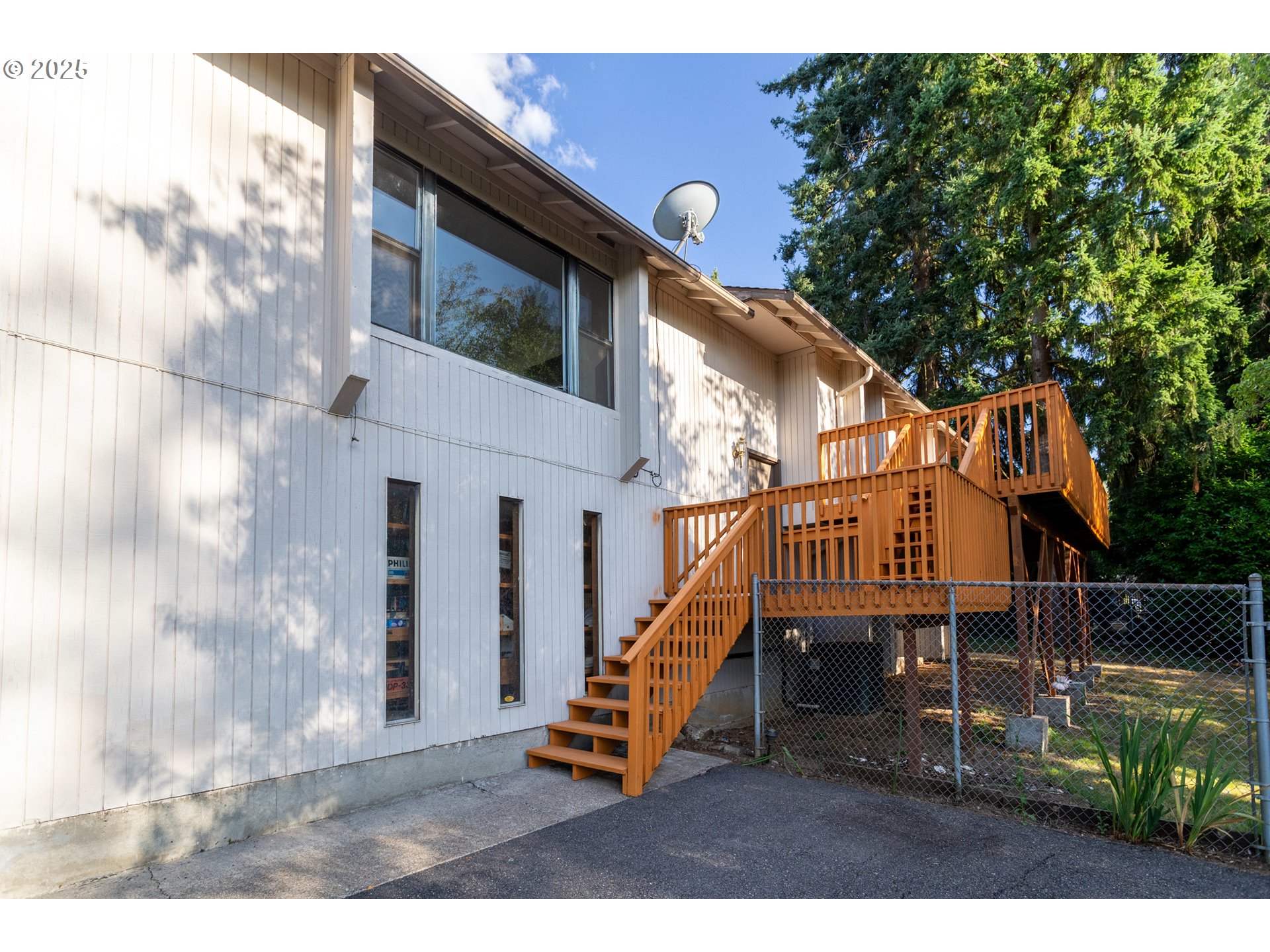 9402 SE TENINO CT