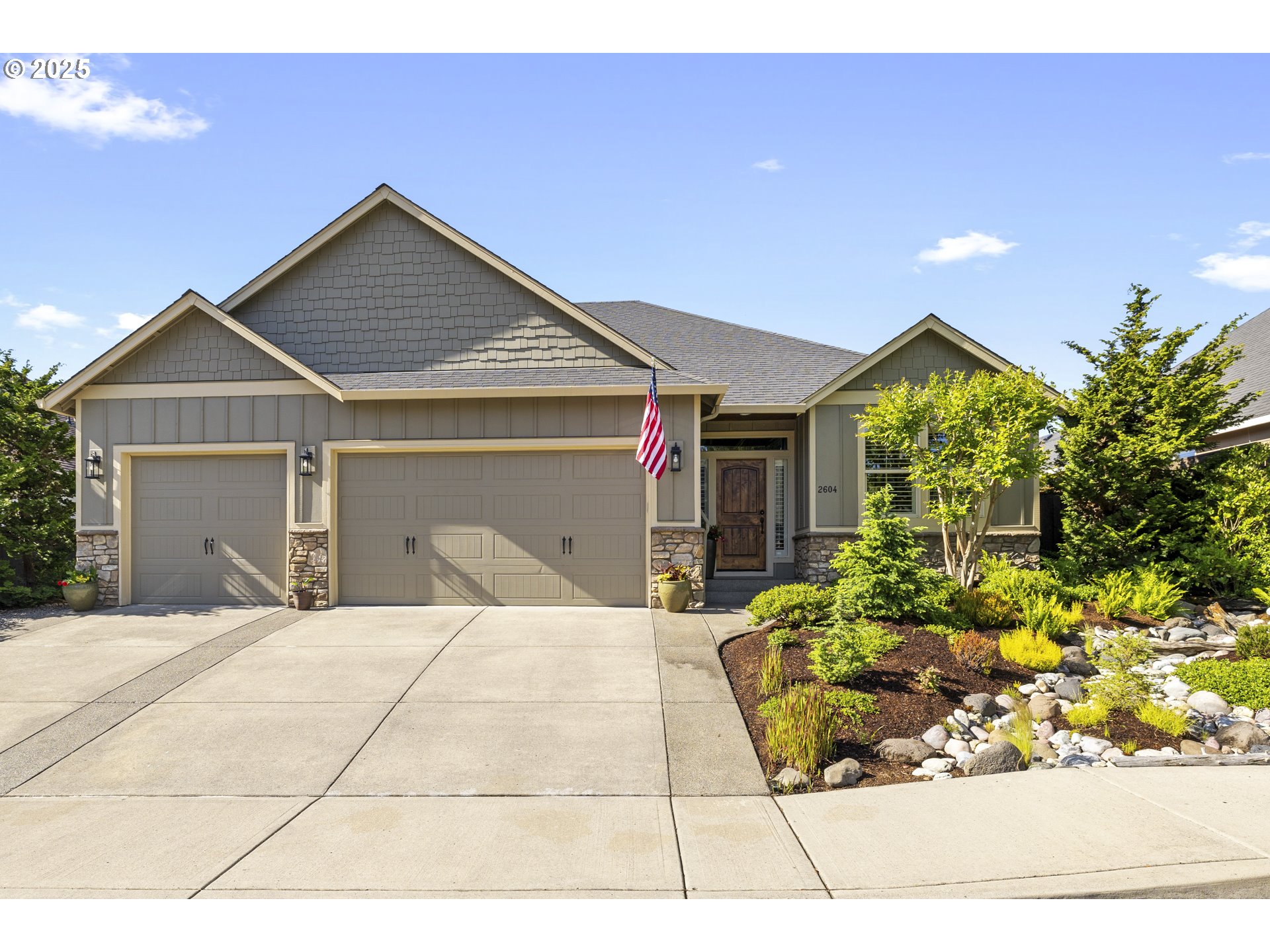 2604 NE 174TH ST