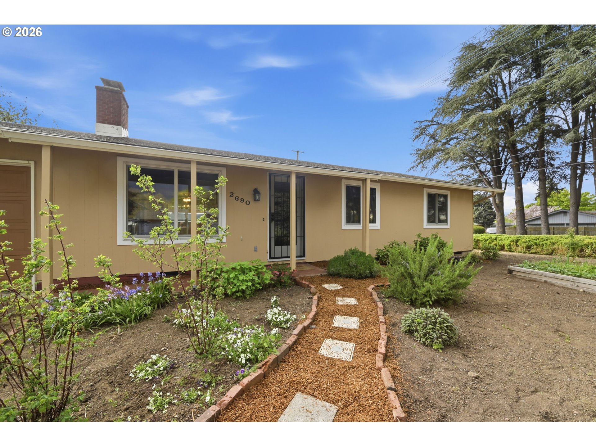 2690 CARBONA ST