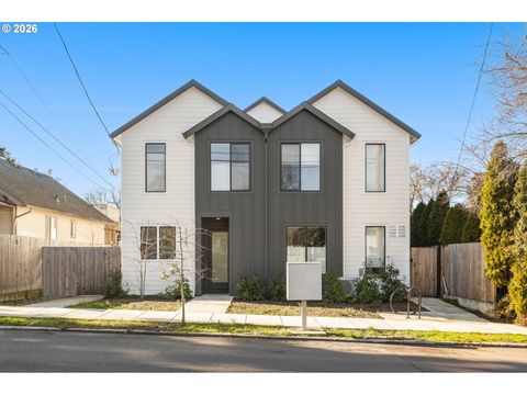 2725 SE 50TH AVE Portland OR 97206