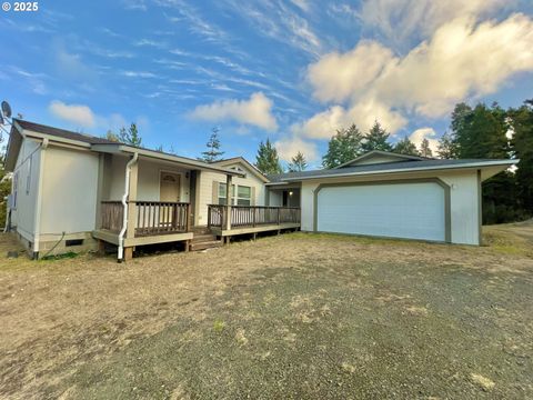 100 RAILROAD AVE Lakeside OR 97449