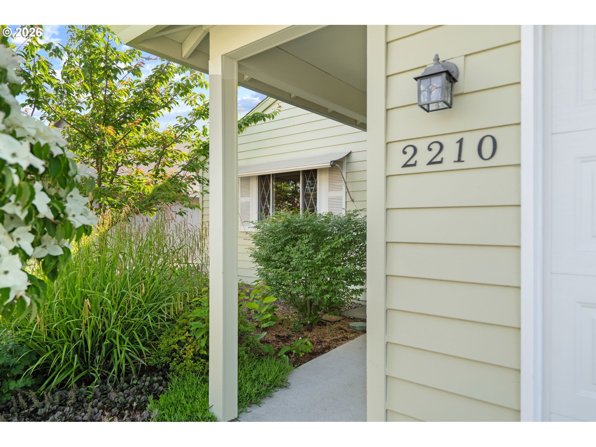 2210 NE 156TH AVE
