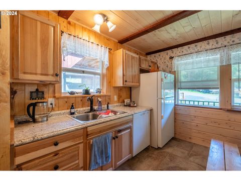 A home in Port Orford