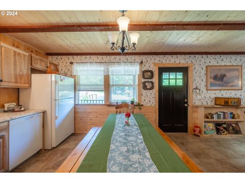 A home in Port Orford