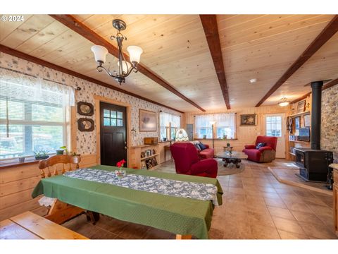 A home in Port Orford