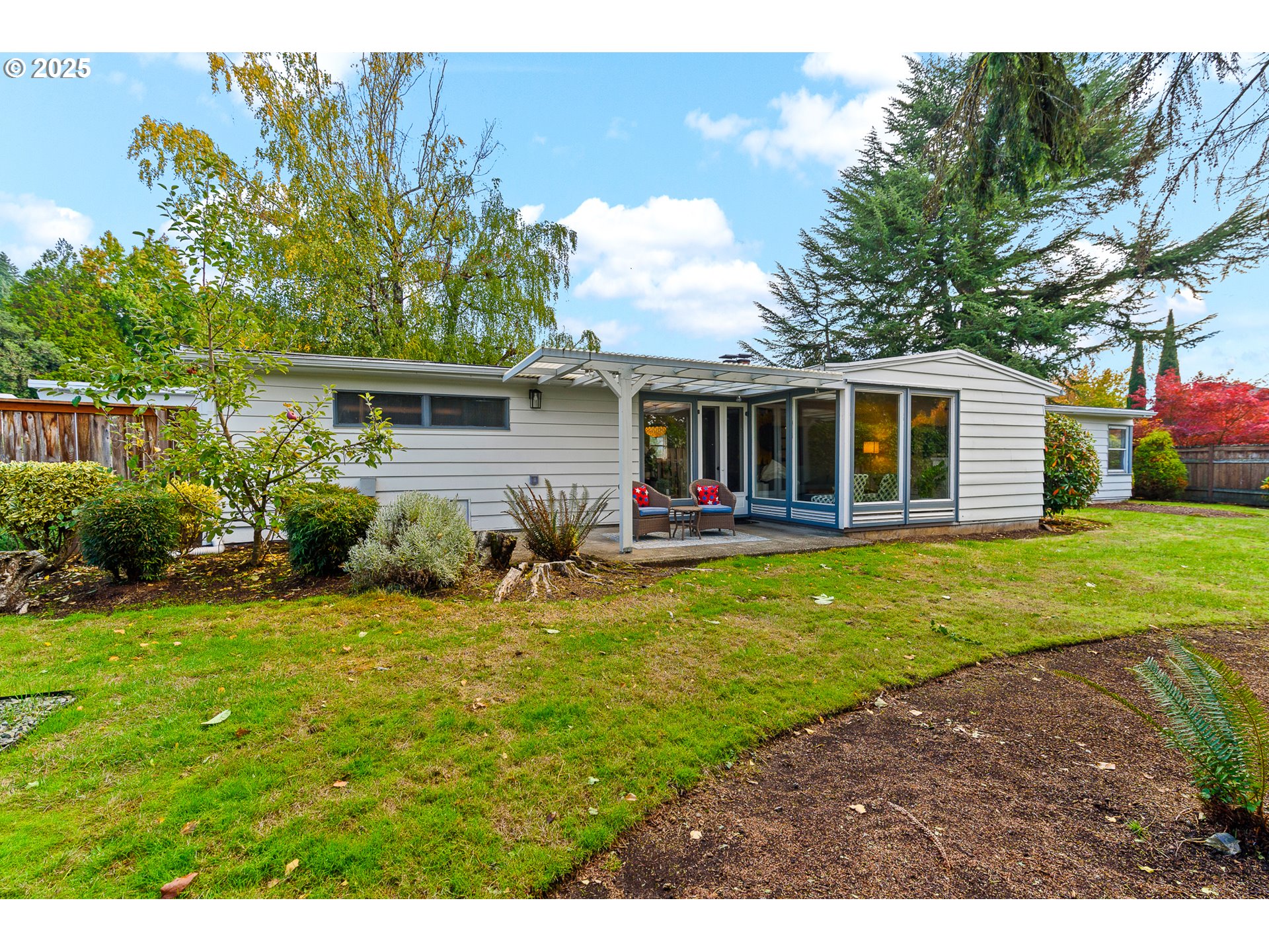 206 FARVIEW DR