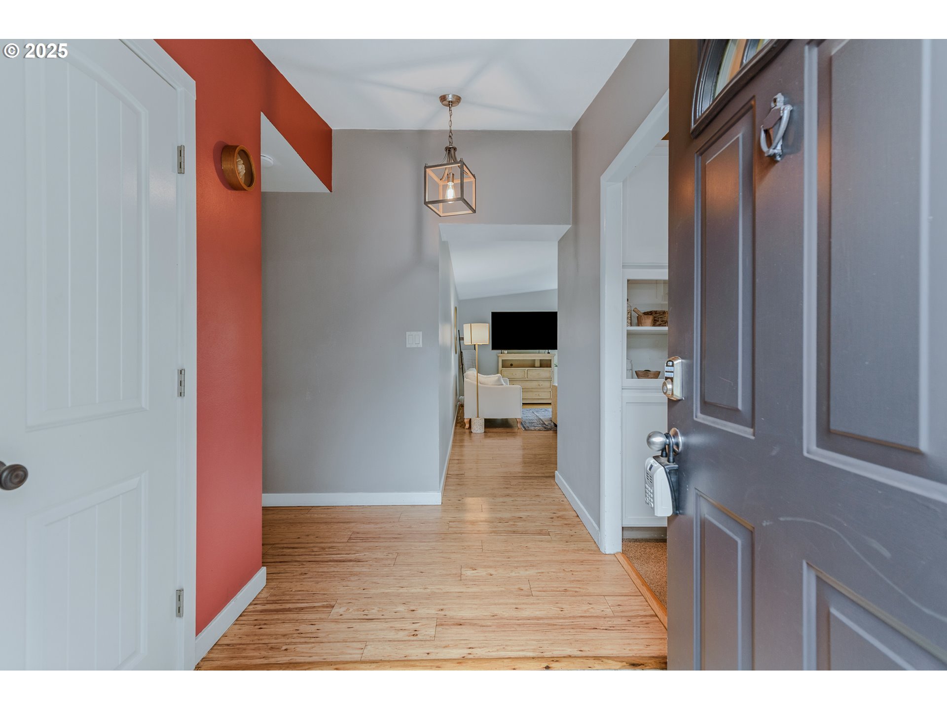 206 FARVIEW DR