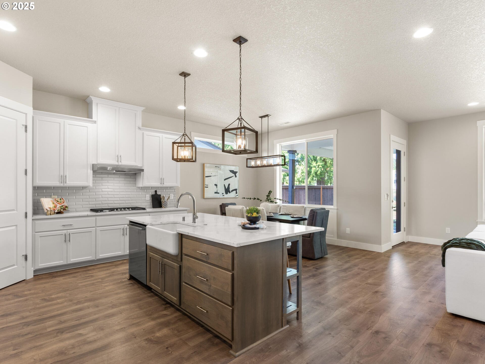 Brush Prairie, Washington 98606, United States, 3 Bedrooms Bedrooms, ,3 BathroomsBathrooms,Residential,Pending,204802