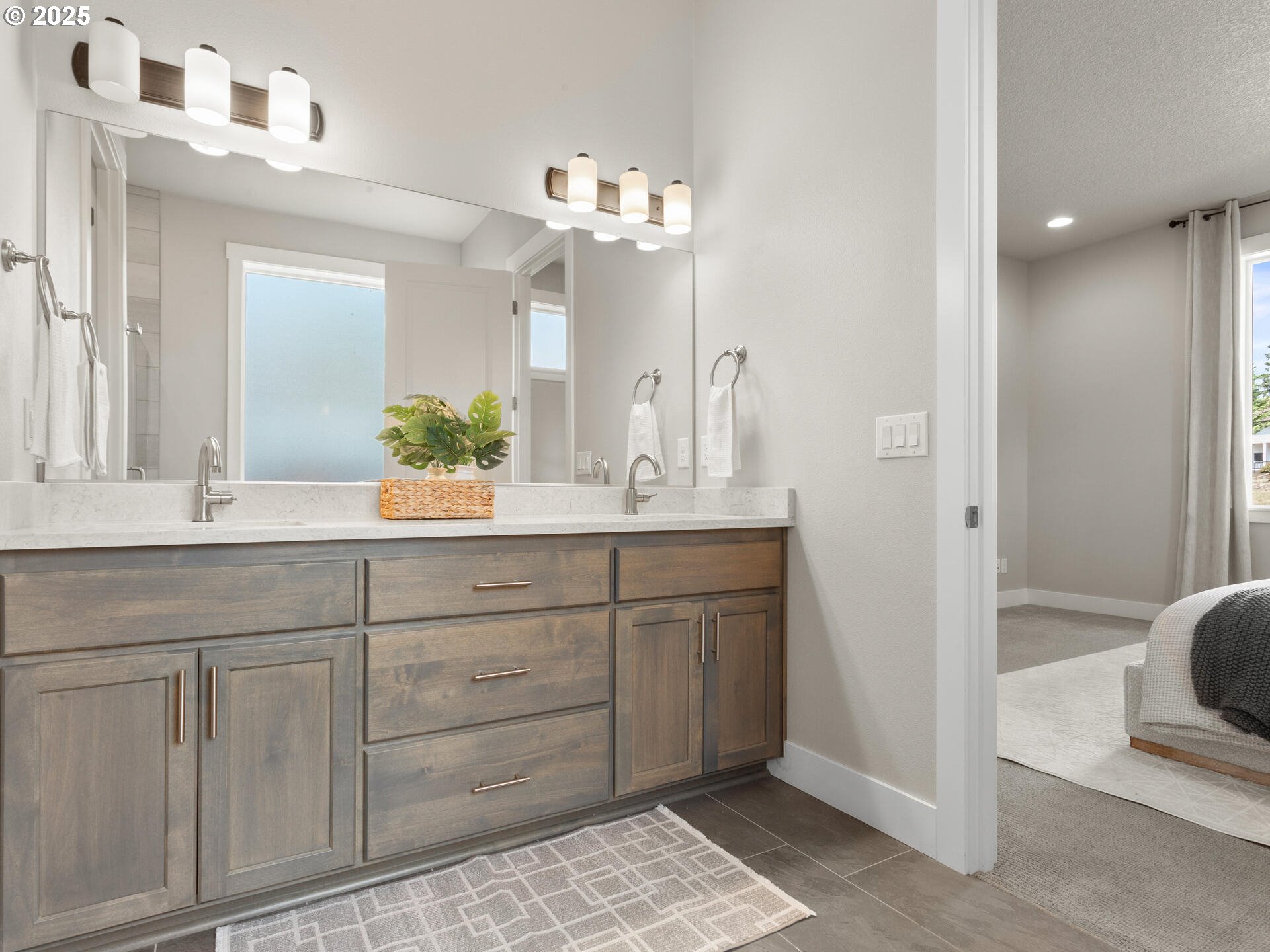 Brush Prairie, Washington 98606, United States, 3 Bedrooms Bedrooms, ,3 BathroomsBathrooms,Residential,Pending,204802