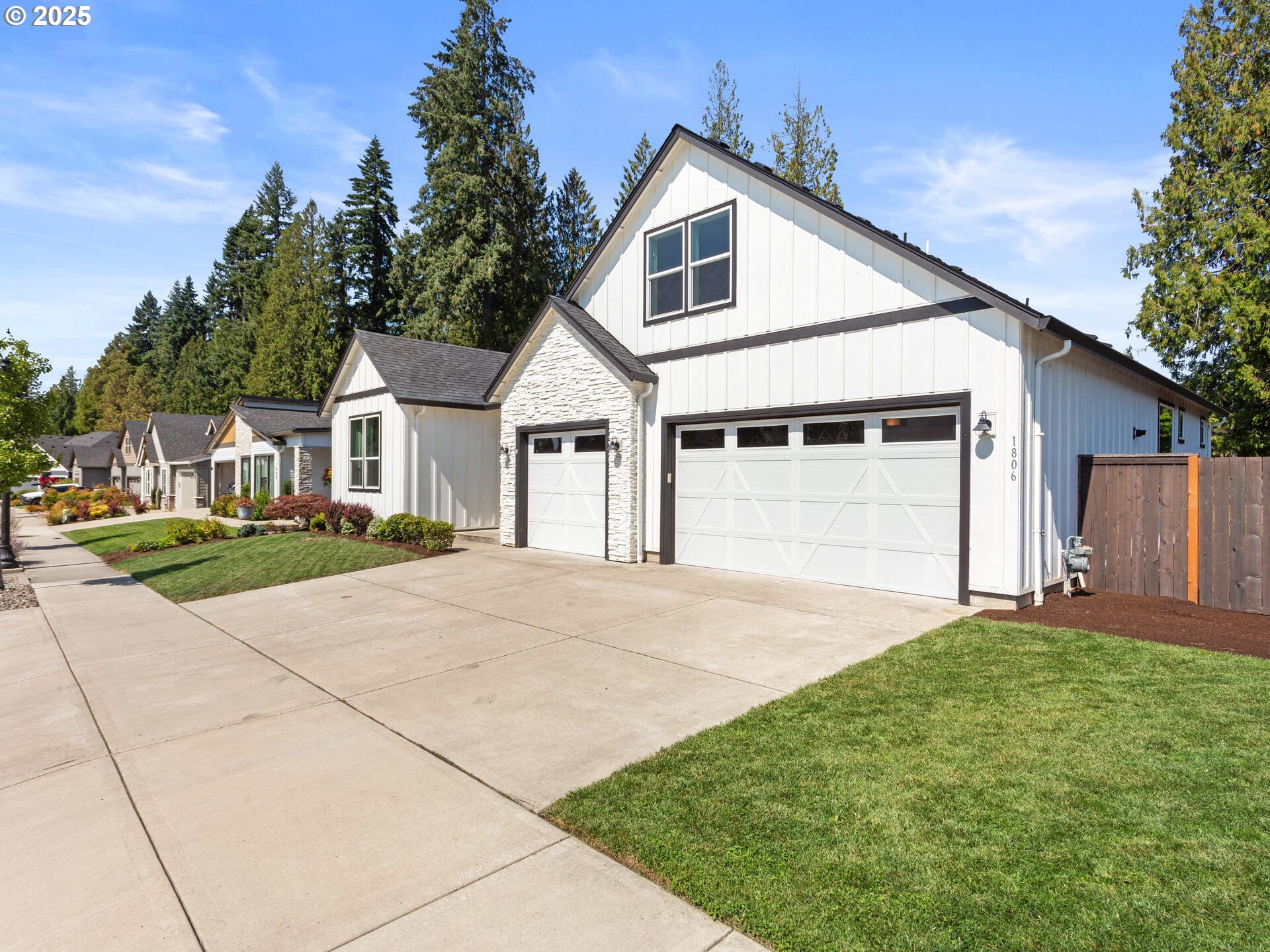 Brush Prairie, Washington 98606, United States, 3 Bedrooms Bedrooms, ,3 BathroomsBathrooms,Residential,Pending,204802