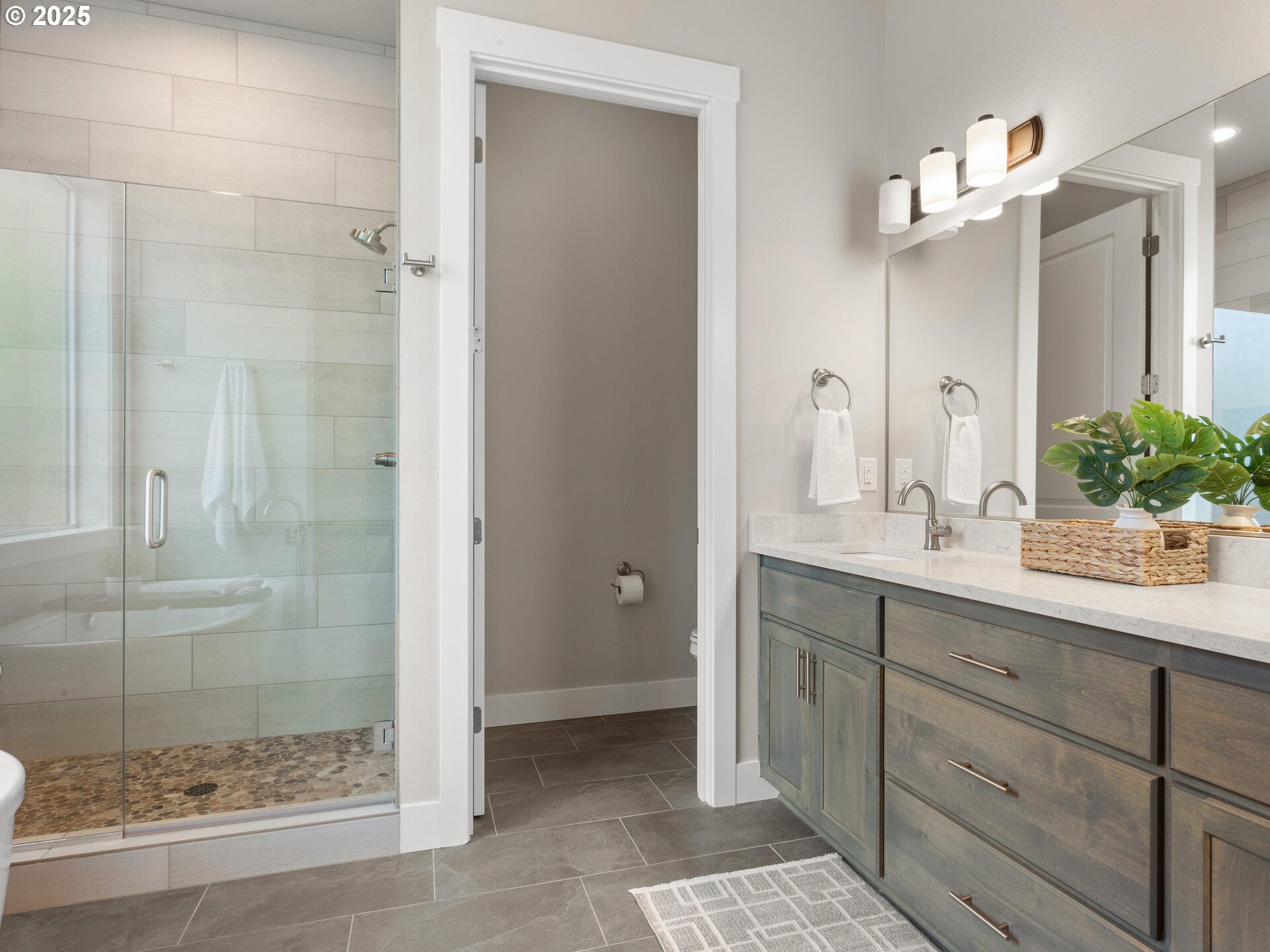 Brush Prairie, Washington 98606, United States, 3 Bedrooms Bedrooms, ,3 BathroomsBathrooms,Residential,Pending,204802