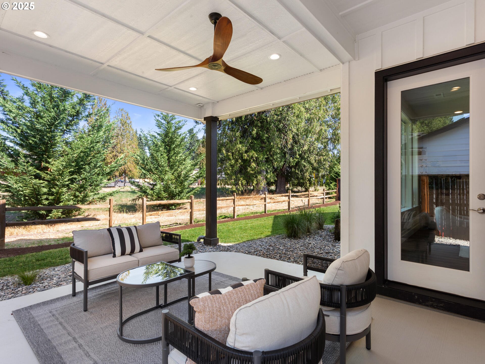 Brush Prairie, Washington 98606, United States, 3 Bedrooms Bedrooms, ,3 BathroomsBathrooms,Residential,Pending,204802