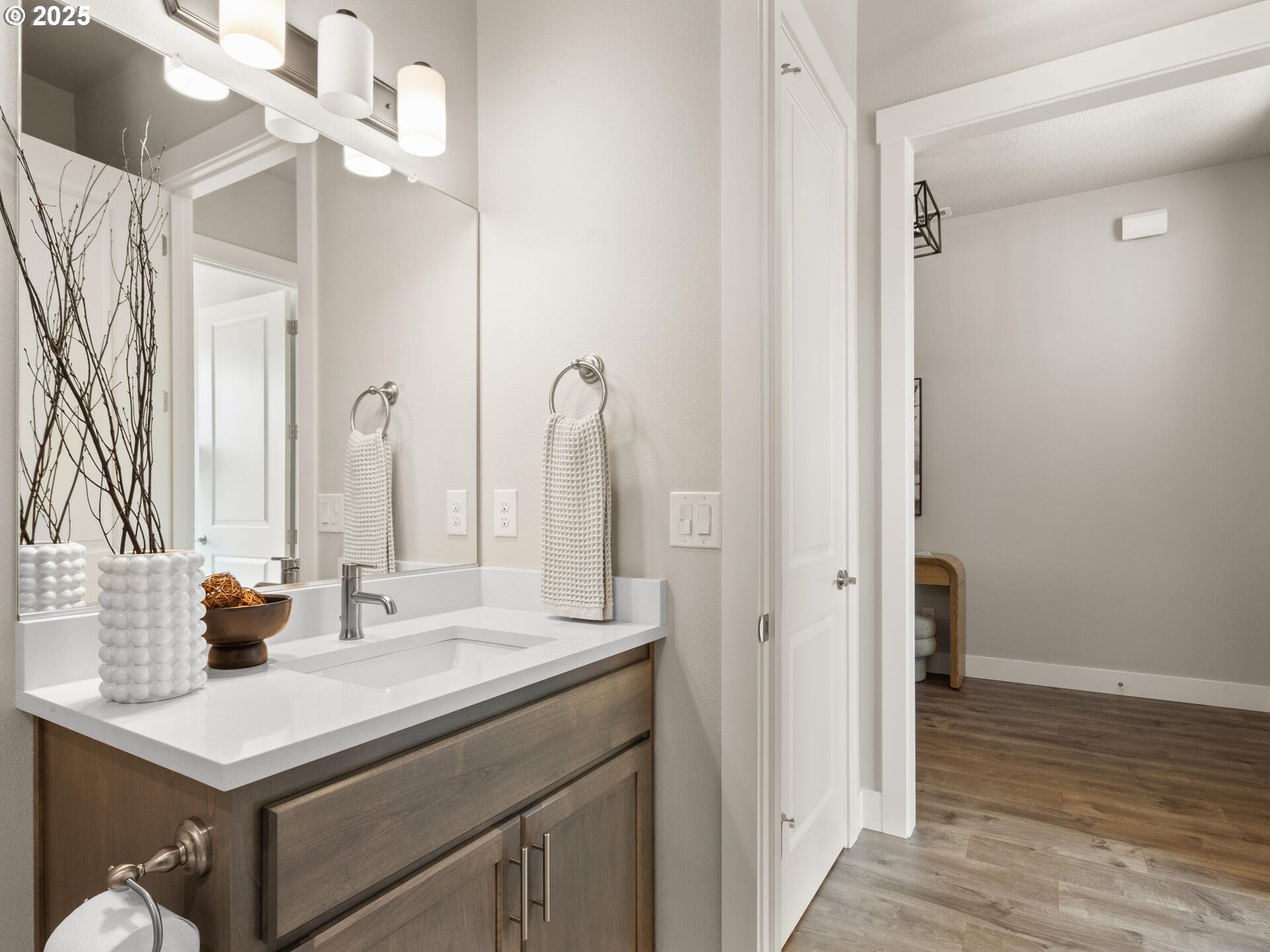 Brush Prairie, Washington 98606, United States, 3 Bedrooms Bedrooms, ,3 BathroomsBathrooms,Residential,Pending,204802