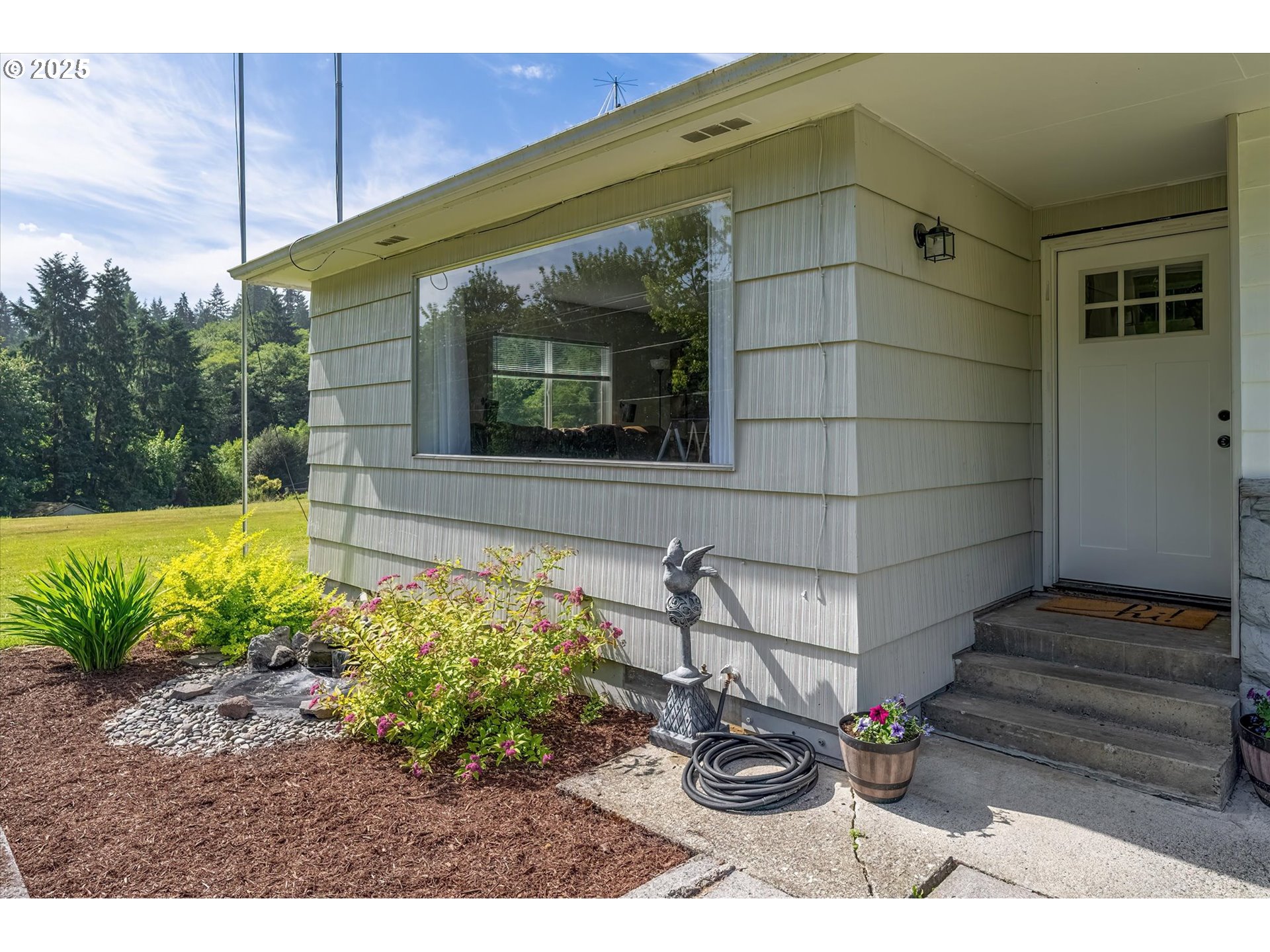 841 HAZEL DELL RD