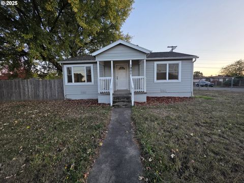 1951 AUSTIN RD Roseburg OR 97471