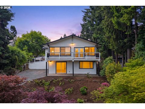 19001 SUNCREST DR West Linn OR 97068