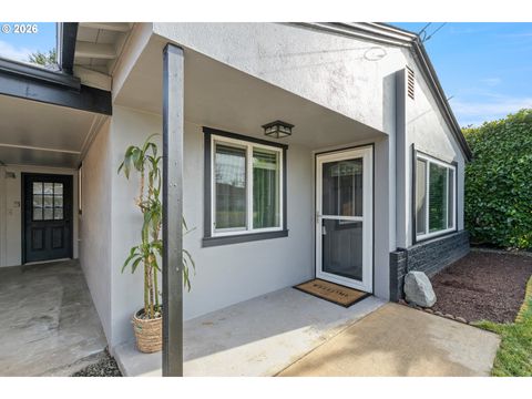 169 W HAZEL ST Roseburg OR 97471