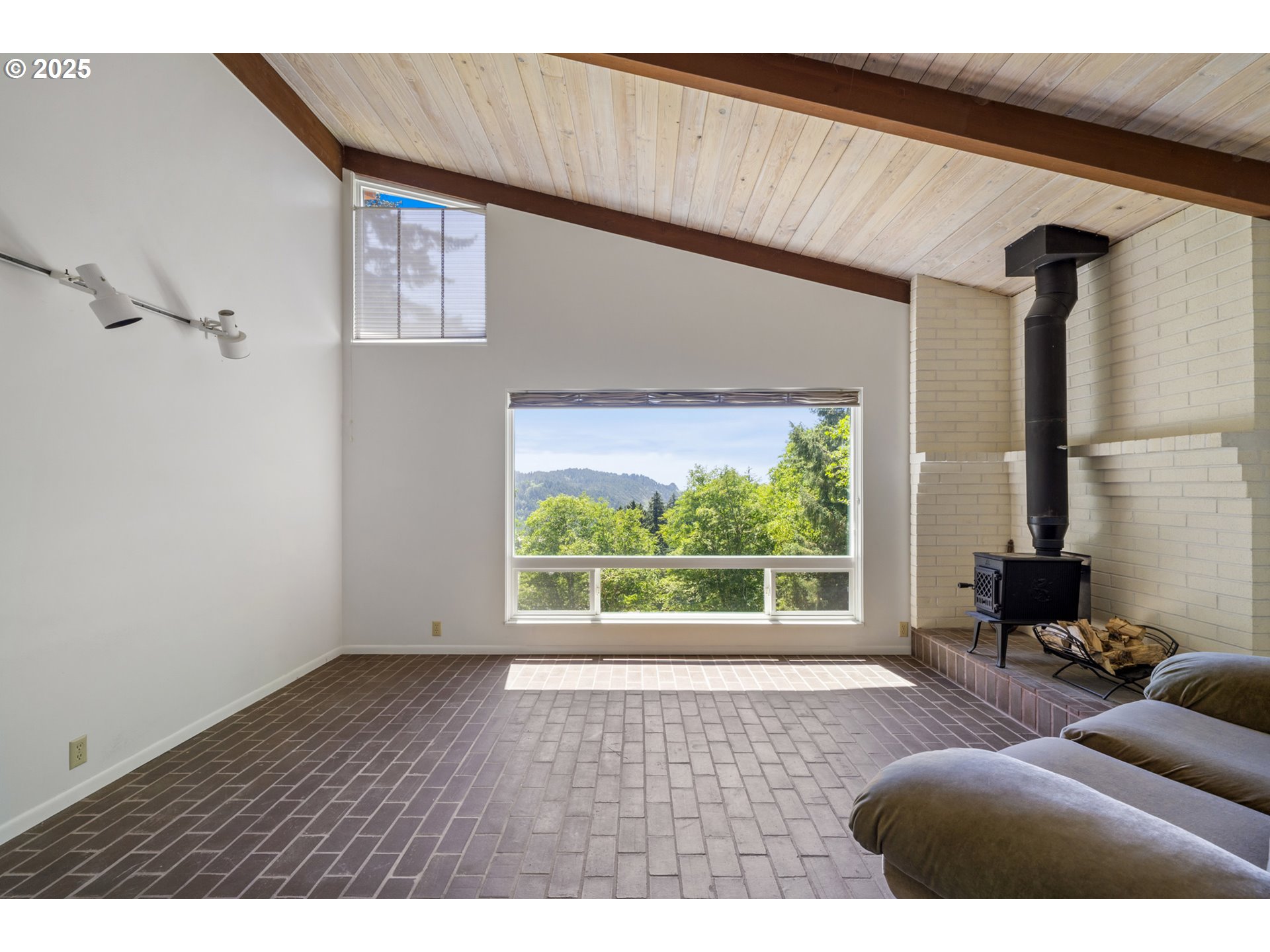 Otis, Oregon 97368, United States, 4 Bedrooms Bedrooms, ,2 BathroomsBathrooms,Residential,Active,178555