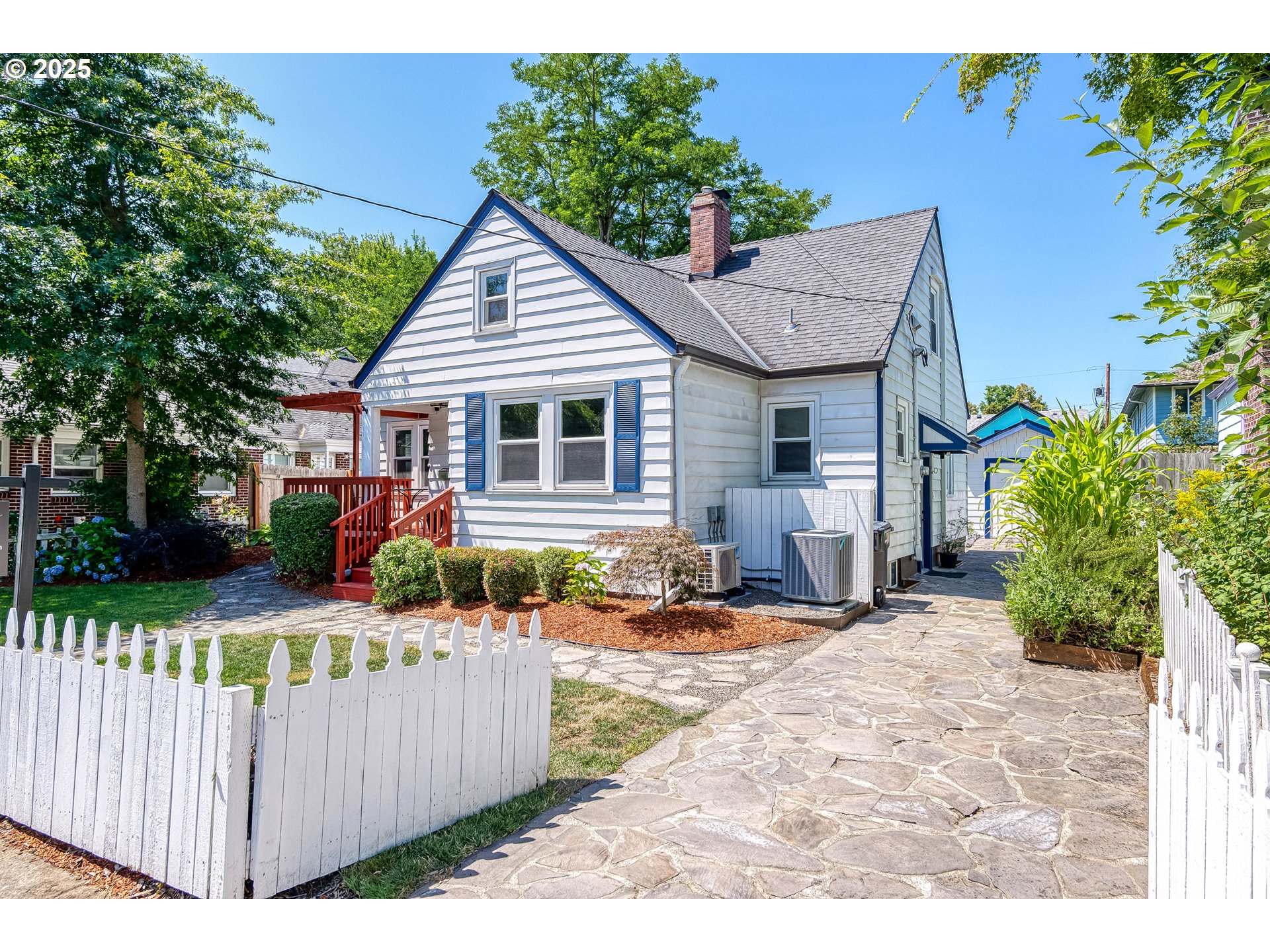 405 SE 32ND AVE