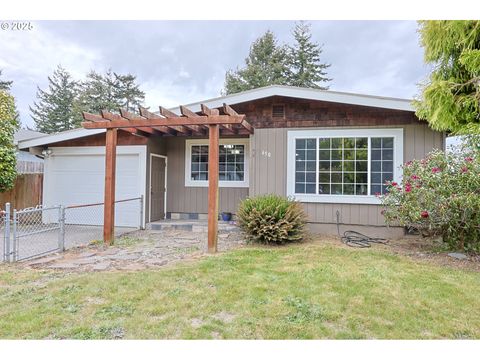 650 S Cammann St, Coos Bay, OR 97420 - MLS#: 734943870