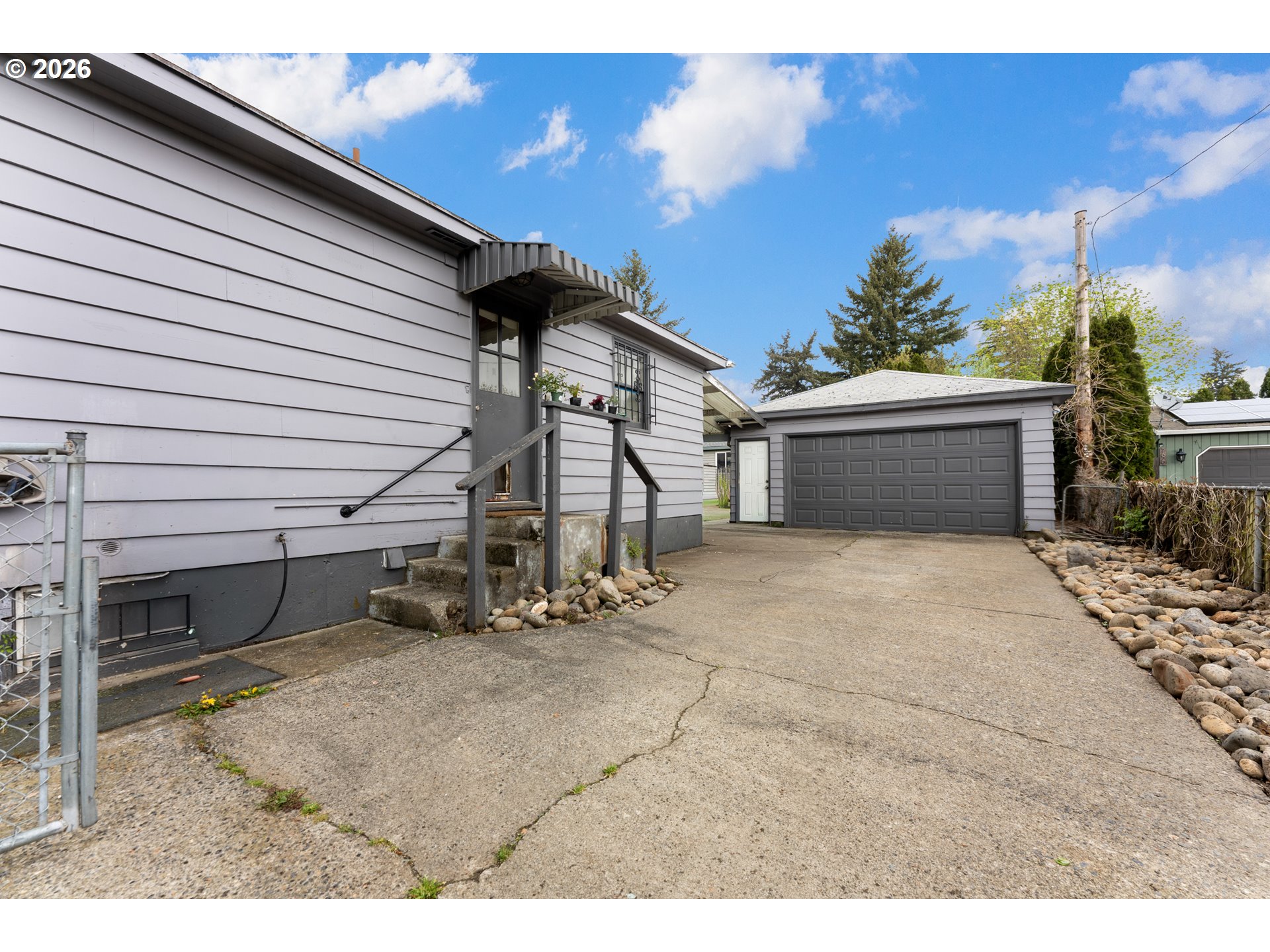 7611 SE HENDERSON ST